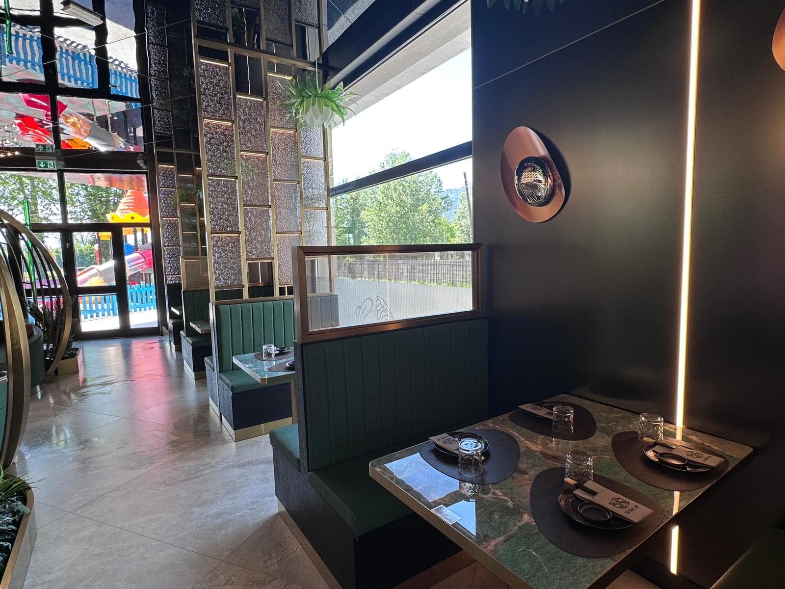 Restaurant atmosphere
